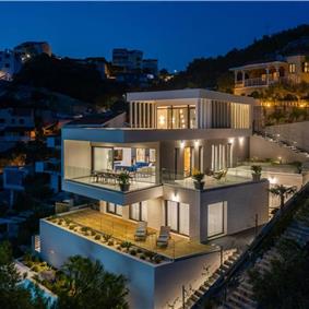 Luxury Beachfront Villa with Heated Infinity Pool near Trogir, Sleeps 8